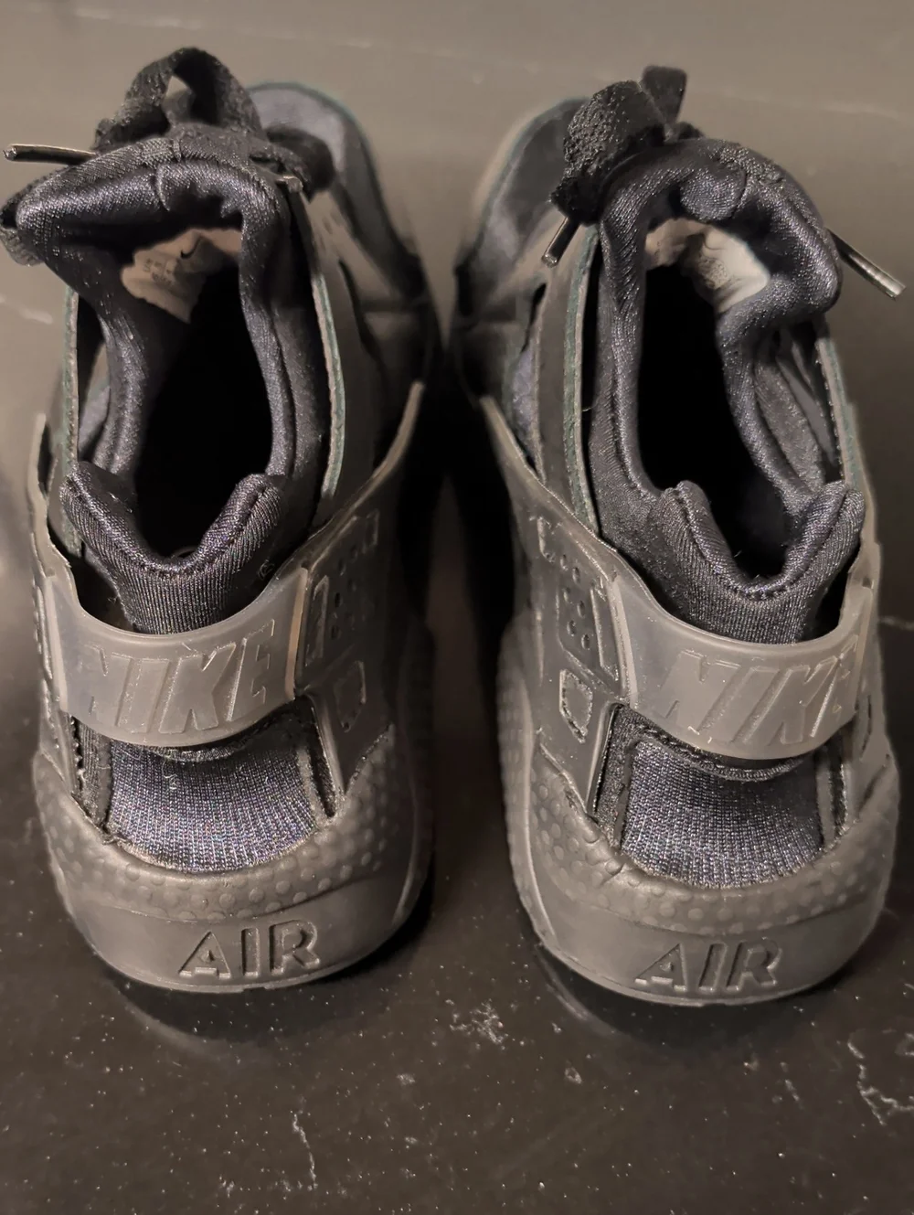 Nike Air Huarache Black Lace-Up Sneakers Wmn's Size 6.5 MSRP Used Exc $120